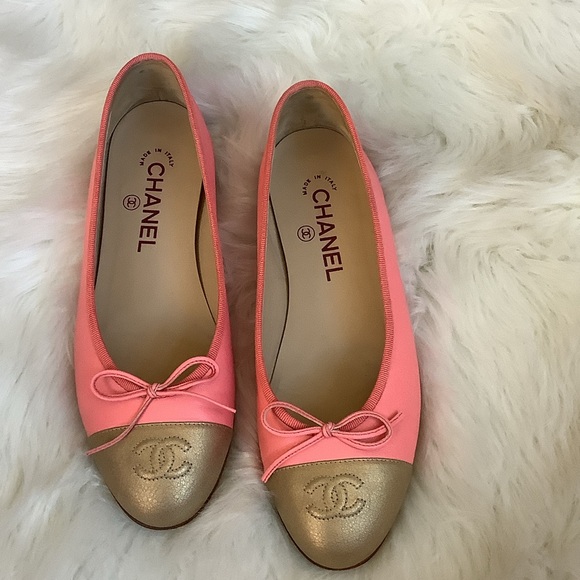 CHANEL Shoes - CHANEL Coral and Gold Ballet Flats